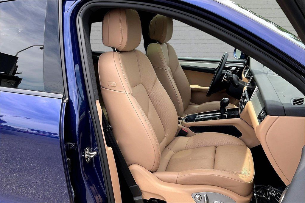 Used 2022 Porsche Macan S AWD/4WD image 28