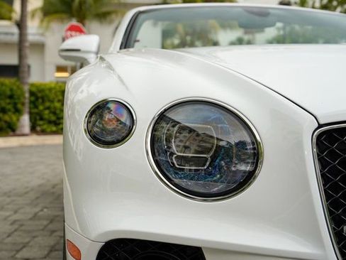 Used 2024 Bentley Continental GT V8 image 40