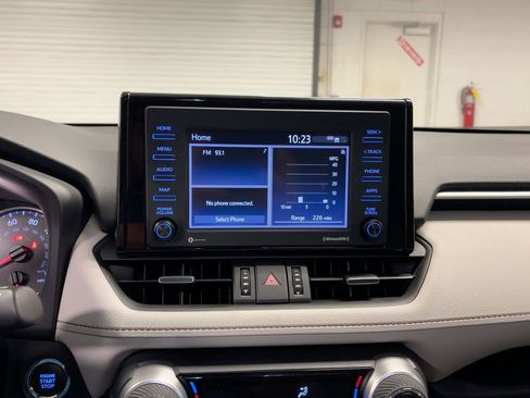 Used 2022 Toyota RAV4 XLE Premium image 23