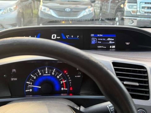Used 2012 Honda Civic LX image 13