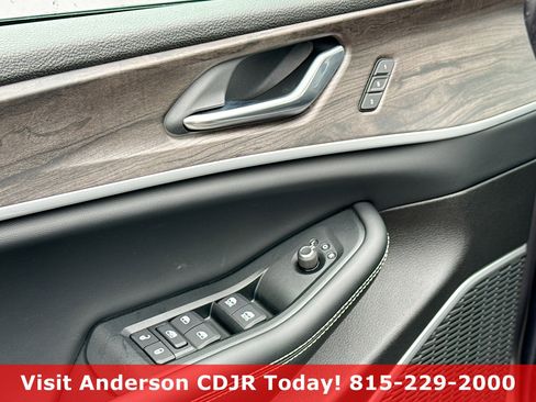 New 2026 Jeep Grand Cherokee Limited image 8