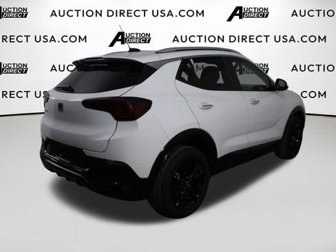 Used 2024 Buick Encore GX Sport Touring image 37