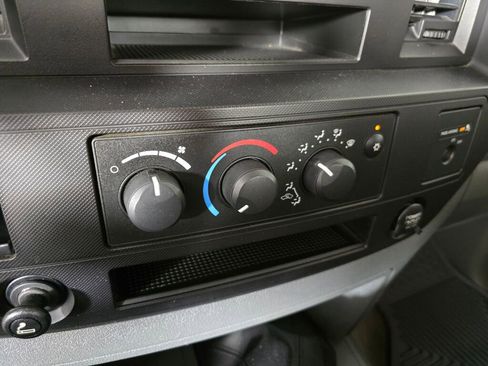 Used 2006 Dodge Ram 1500 Truck ST w/ V6 Value Group image 25