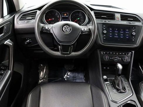Used 2021 Volkswagen Tiguan SE R-Line image 15