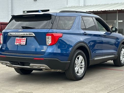 Used 2020 Ford Explorer XLT w/ Equipment Group 202A AWD/4WD image 3