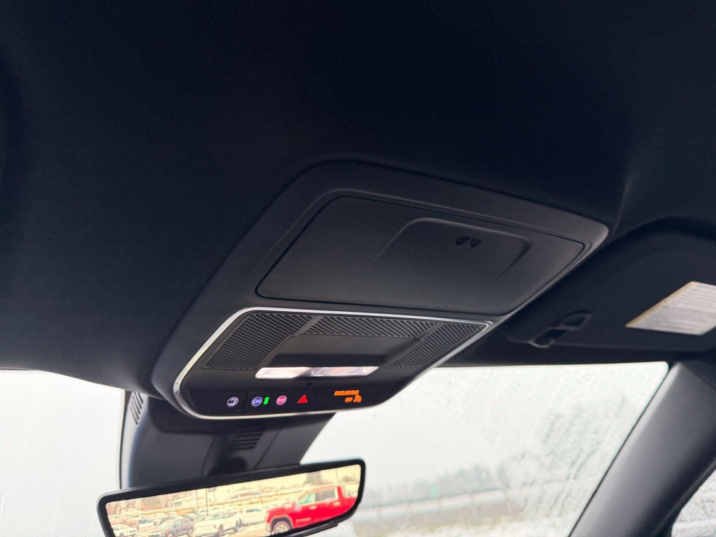New 2026 Chevrolet Traverse RS w/ LPO, Floor Liner Package FWD image 28