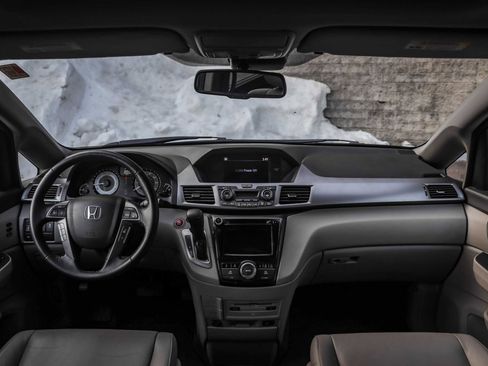 Used 2017 Honda Odyssey Touring image 25