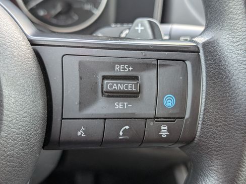 Used 2024 Nissan Rogue SV AWD/4WD image 24
