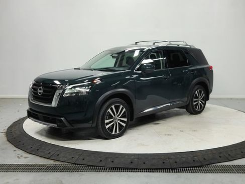 Used 2025 Nissan Pathfinder Platinum w/ Cargo Package FWD image 4