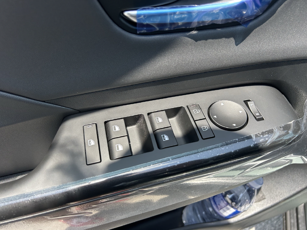 New 2027 Hyundai Kona Limited FWD image 23