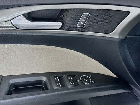 Used 2019 Ford Fusion S image 15