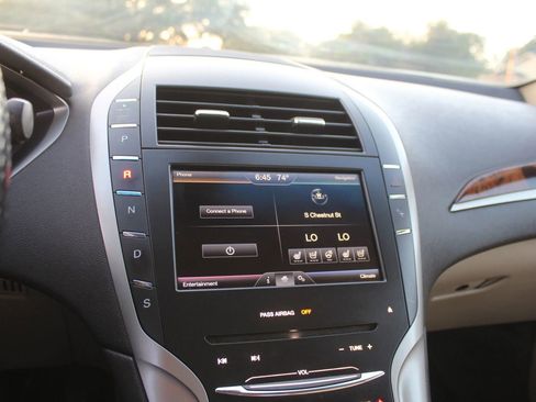 Used 2016 Lincoln MKZ w/ Equipment Group 300A Reserve image 20