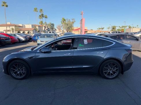 Used 2020 Tesla Model 3 Standard Range RWD image 6