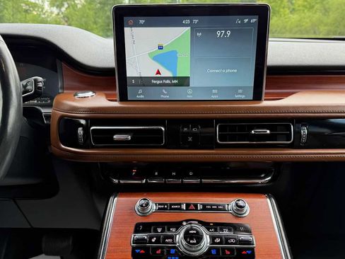 Used 2020 Lincoln Aviator Reserve AWD/4WD image 25