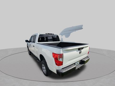 Used 2021 Nissan Titan S w/ HD Front GAWR Package AWD/4WD image 4