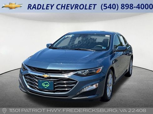 Certified 2025 Chevrolet Malibu LT FWD image 1