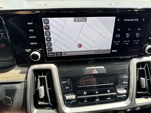 Certified 2023 Kia Sorento X-Line EX AWD/4WD image 28