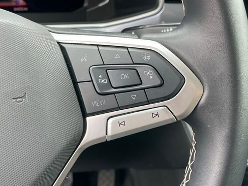 Certified 2025 Volkswagen Taos SEL w/ Black Wheel Plus Package image 16