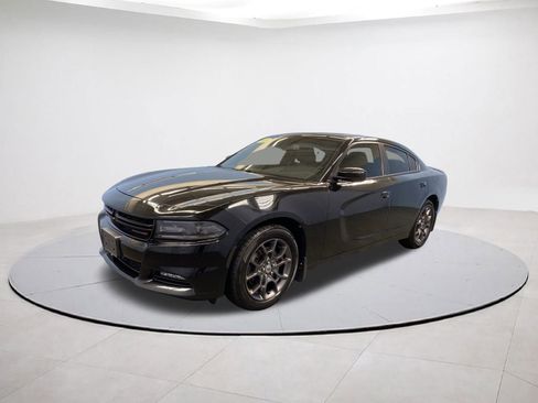 Used 2018 Dodge Charger GT image 3
