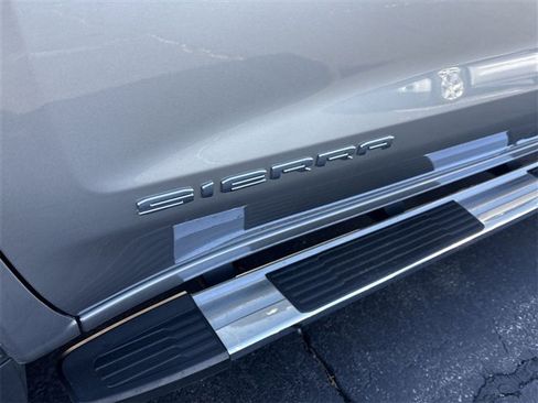 Certified 2023 GMC Sierra 1500 SLT image 31