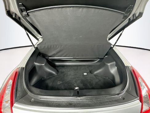 Used 2009 Nissan 370Z Touring w/ Aerodynamics Pkg RWD image 23
