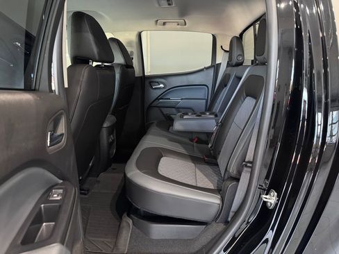 Used 2021 Chevrolet Colorado Z71 w/ Z71 Midnight Edition image 10