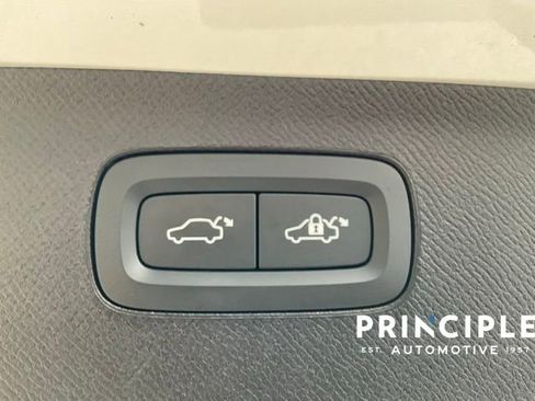 Certified 2023 Volvo XC90 B5 Plus w/ Protection Package Premier image 26