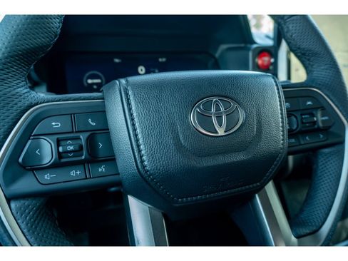Certified 2026 Toyota Tacoma TRD Off-Road AWD/4WD image 30