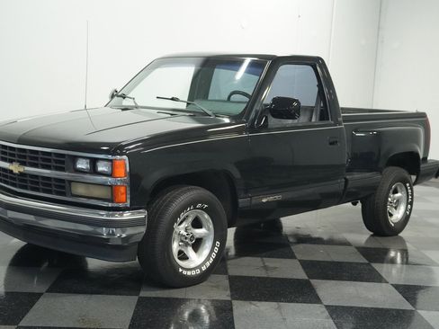 Used 1988 Chevrolet Silverado 1500 2WD Regular Cab image 6