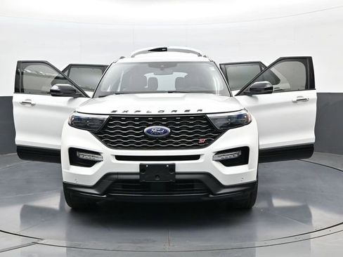 Used 2024 Ford Explorer ST w/ Equipment Group 401A AWD/4WD image 32