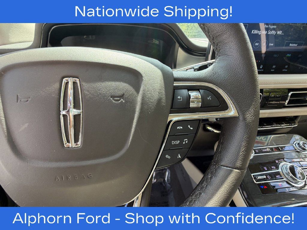 Used 2023 Lincoln Nautilus AWD w/ Premium Package image 11
