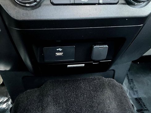 Used 2018 Ford F150 XLT image 22