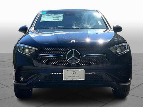 Used 2025 Mercedes-Benz GLC 300 4MATIC image 3