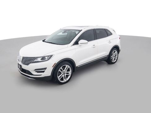 Used 2017 Lincoln MKC Reserve w/ Lincoln MKC Climate Package AWD/4WD image 9