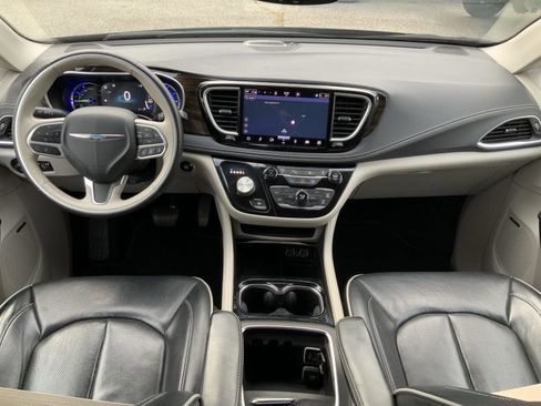Used 2021 Chrysler Pacifica Limited w/ Premium & Safety Sphere Group image 63