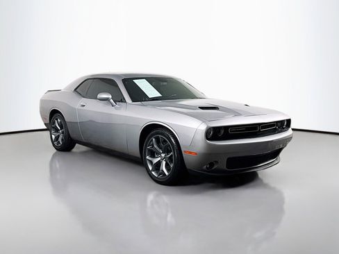 Used 2018 Dodge Challenger SXT Plus image 7