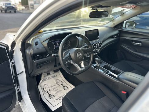 Used 2024 Nissan Sentra SV image 10