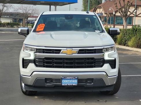 Used 2025 Chevrolet Silverado 1500 LT image 3