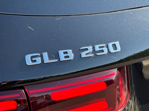 Certified 2026 Mercedes-Benz GLB 250 4MATIC image 26