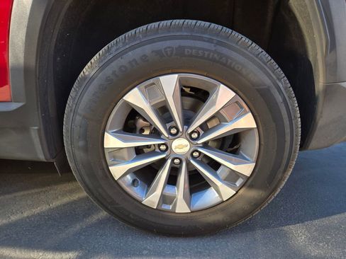 Certified 2026 Chevrolet Equinox LT w/ LPO, Floor Liner Package FWD image 3