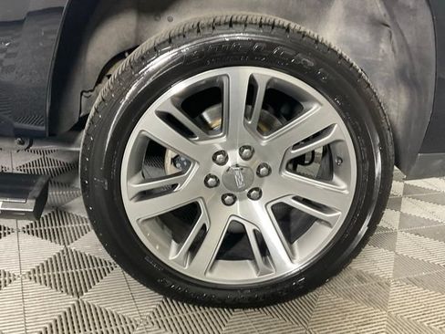 Used 2018 Cadillac Escalade Premium Luxury AWD/4WD image 36