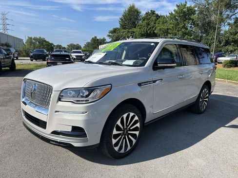 Used 2024 Lincoln Navigator Reserve AWD/4WD image 9