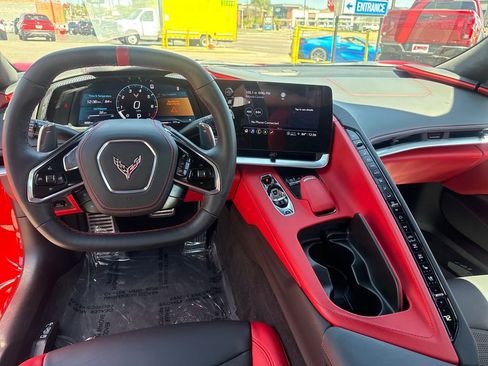 Used 2023 Chevrolet Corvette Stingray Premium Conv w/ Z51 Performance Package image 12