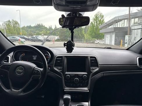 Used 2018 Jeep Grand Cherokee Limited w/ Trailer Tow Group IV AWD/4WD image 11