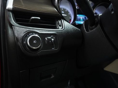 Used 2020 Buick Envision Preferred image 22