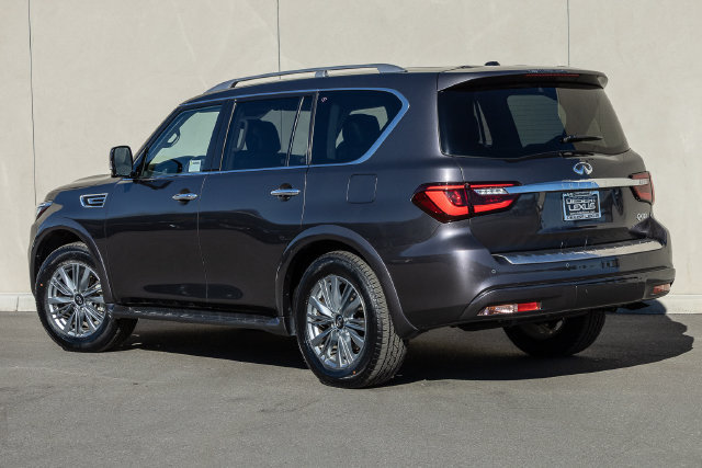 Used 2023 INFINITI QX80 Luxe w/ Cargo Package RWD image 3