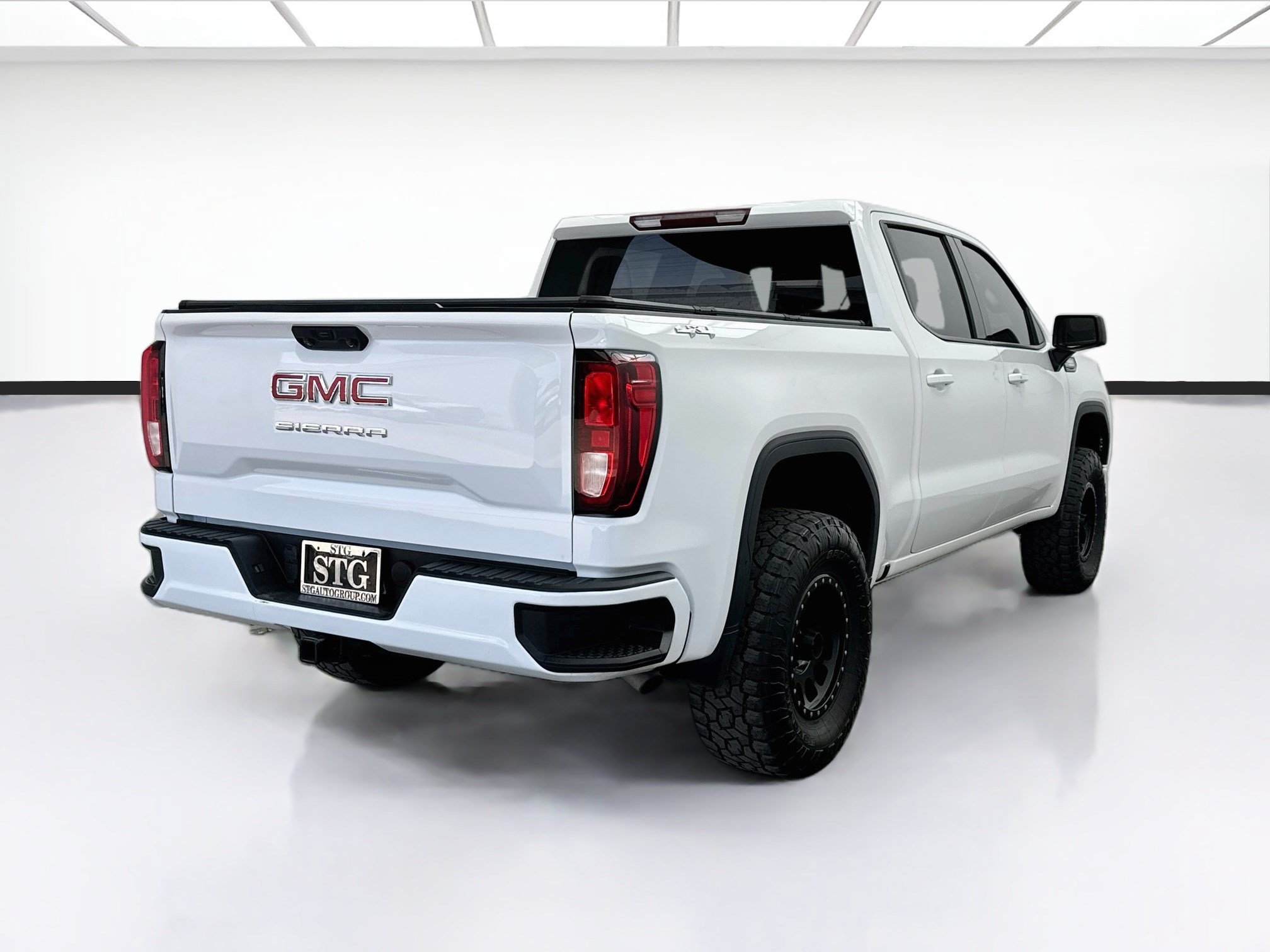 Used 2024 GMC Sierra 1500 Elevation AWD/4WD image 4