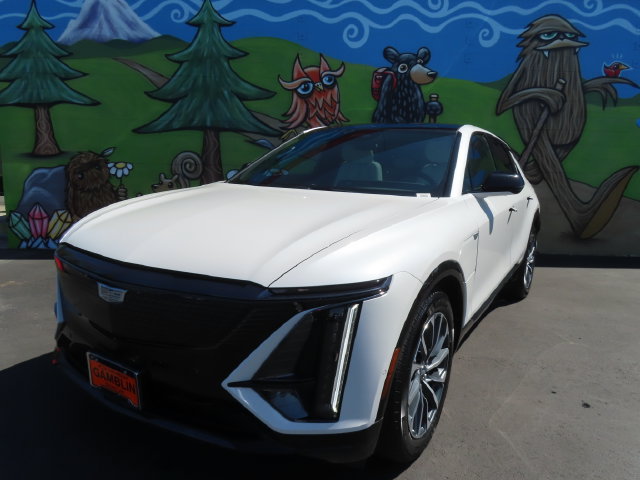 Used 2025 Cadillac Lyriq Sport w/ LPO, Floor Liner Package AWD/4WD image 3