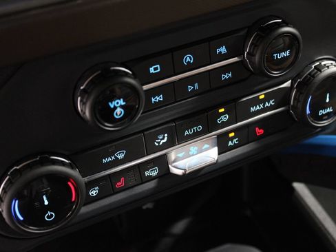 Certified 2022 Ford Bronco Outer Banks w/ Sasquatch Package AWD/4WD image 30