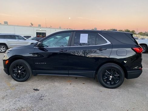 Used 2023 Chevrolet Equinox LT image 3